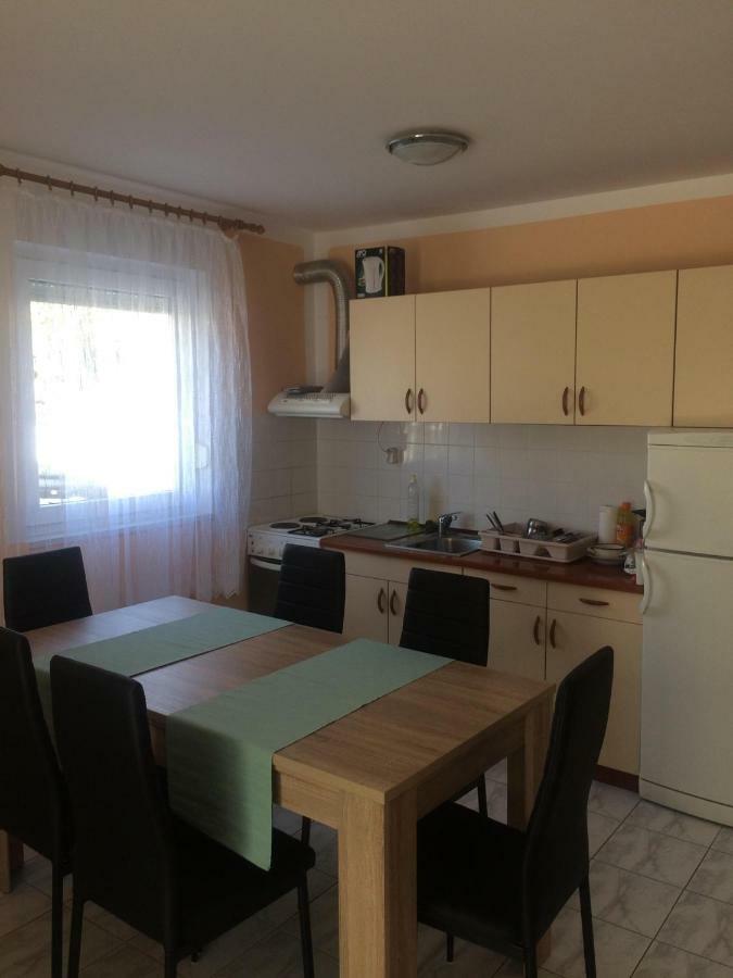 Obiteljski Apartman Filip U Blizini Plaze Za Djecu Palit Eksteriør billede