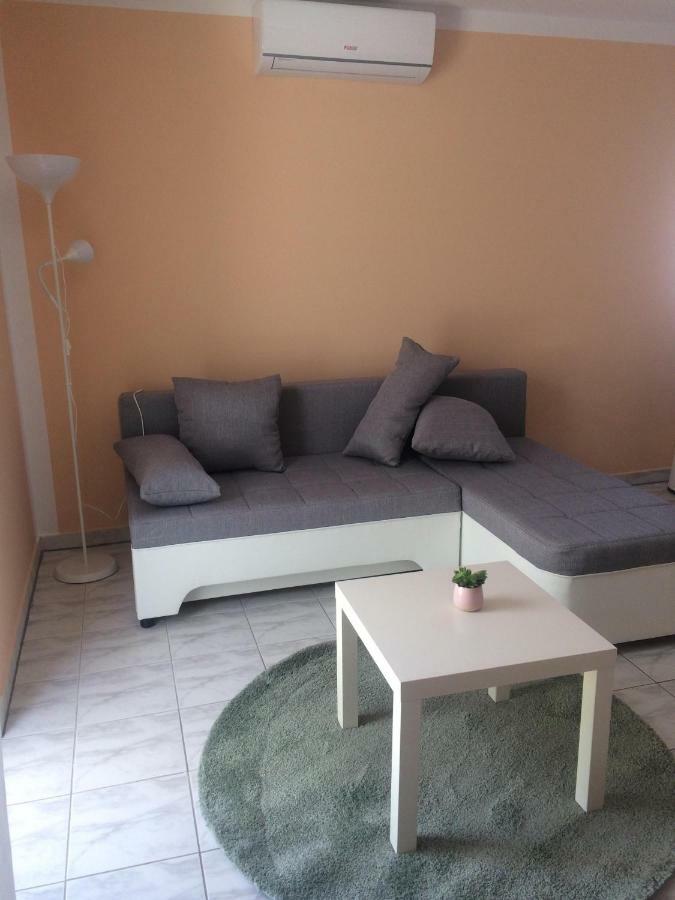 Obiteljski Apartman Filip U Blizini Plaze Za Djecu Palit Eksteriør billede